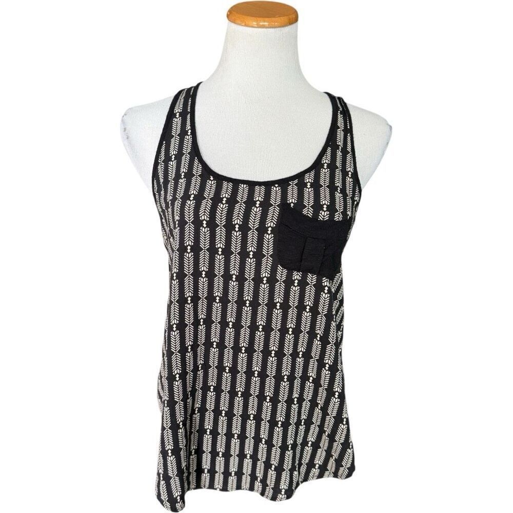 Womens Xhiliration Feather Print Pocket Tank with Back Zipper Detail Top - Sz M